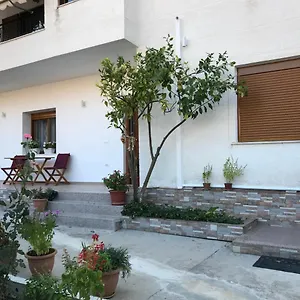  Alloggio in famiglia Vila Alikaj Albania