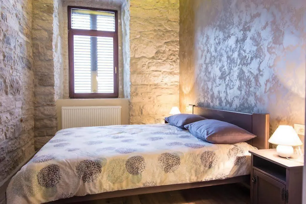 Mimoza Old Town Pula Apartments Croatia